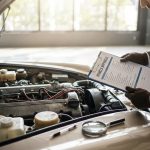 découvrez vos droits et les démarches à suivre pour agir contre un vendeur particulier en cas de vice caché lors de l'achat d'une voiture.